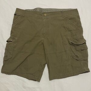 Men’s Kuhl Cargo Shorts Athletic Hiking Green Size 42